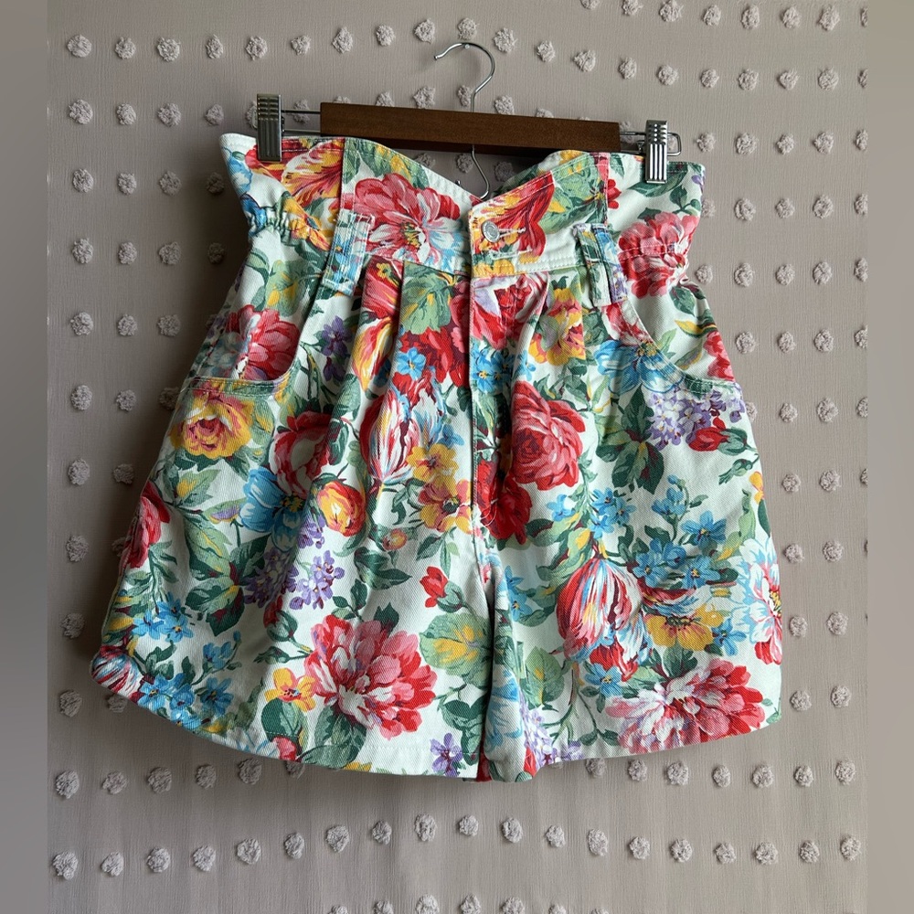 International Image Trends 100% Cotton Floral High Waisted Shorts Sz M